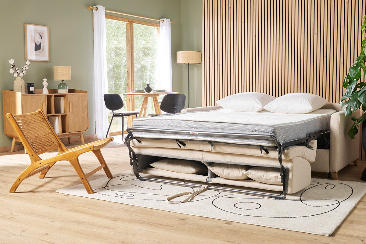 Canap convertible 3 places en tissu beige et bois clair avec matelas 18 cm SKANDY