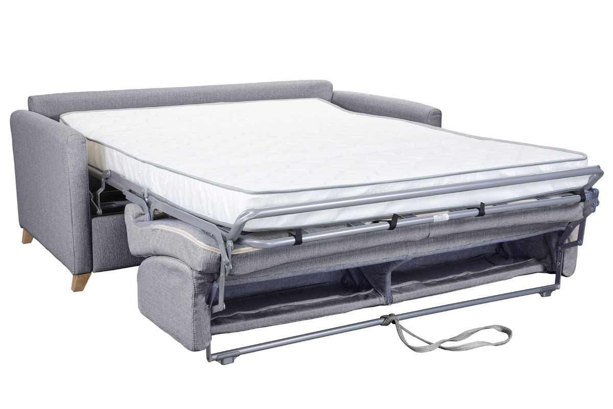 Canap convertible 3 places en tissu gris clair et bois clair avec matelas 18 cm SKANDY