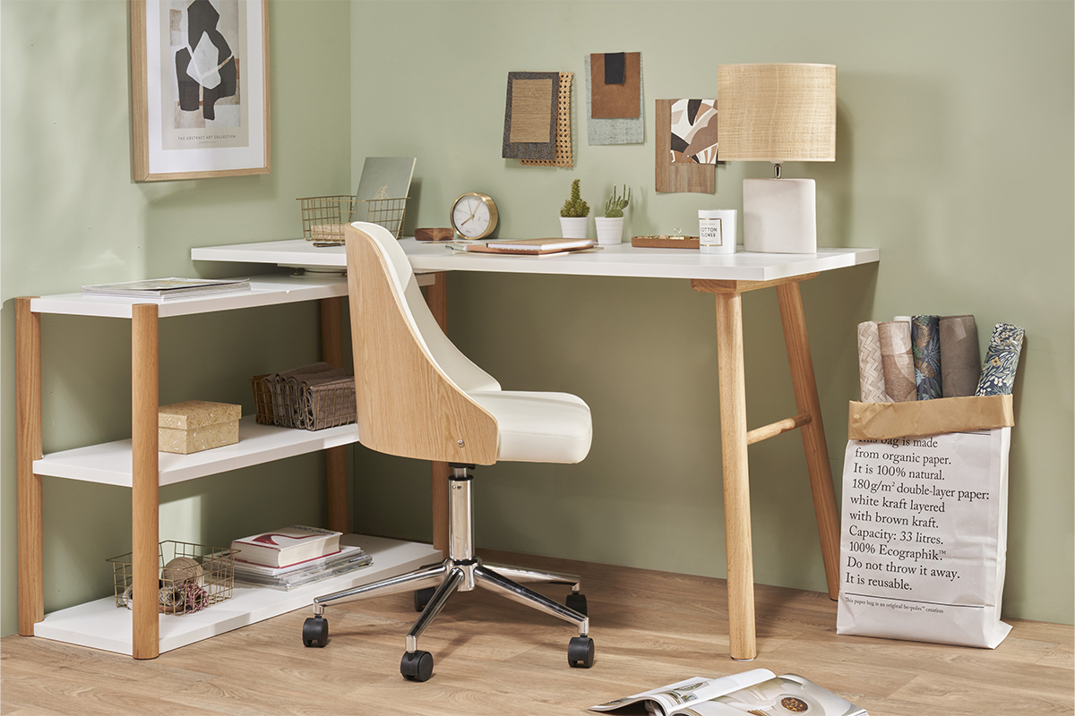 Chaise de bureau  roulettes design blanc, bois clair et acier chrom QUINO