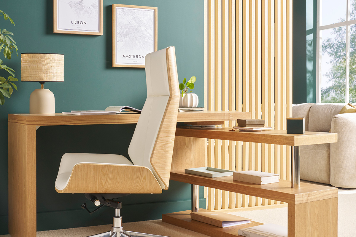 Fauteuil de bureau de direction design blanc, bois clair et acier chrom CURVED