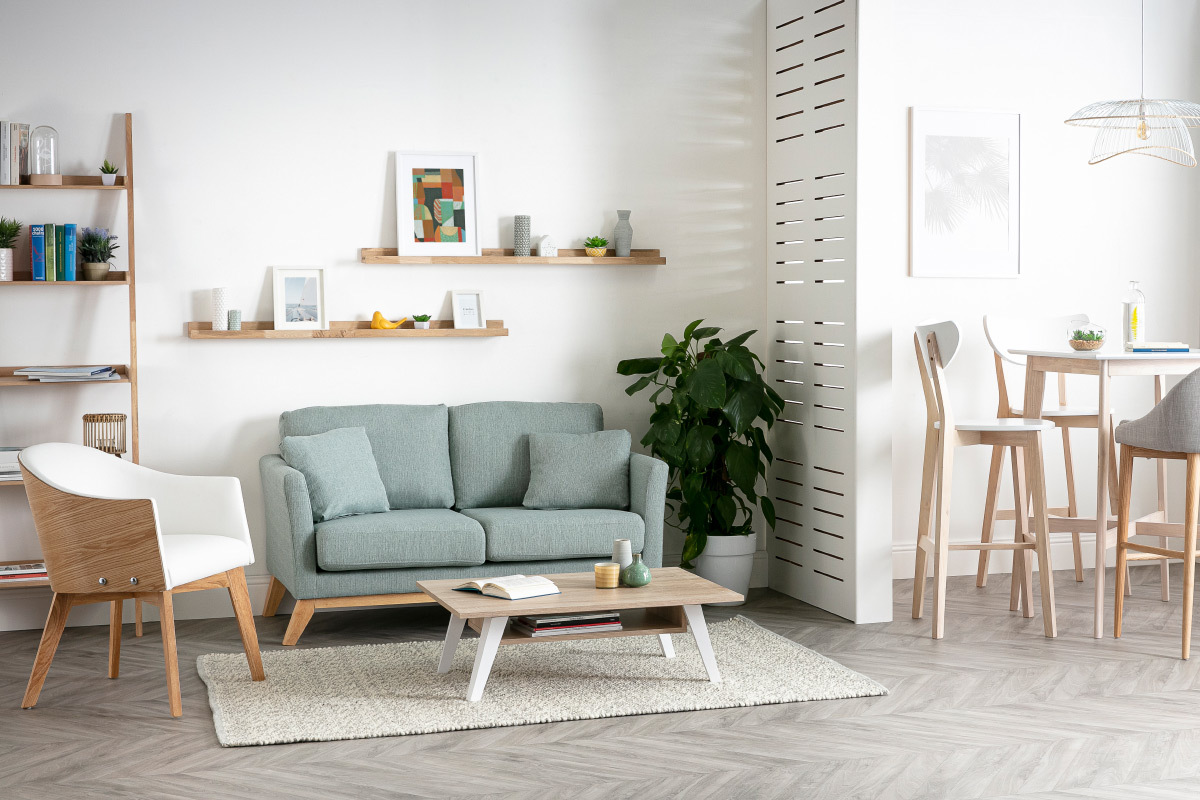 Fauteuil scandinave blanc et bois clair NORDECO