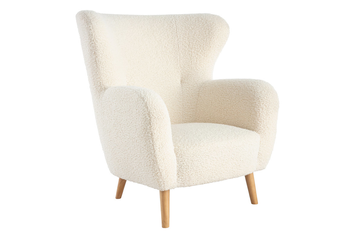 Fauteuil scandinave en tissu effet peau de mouton blanc et bois clair KORO