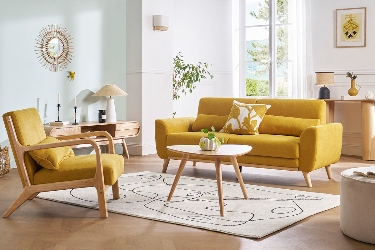 Fauteuil scandinave en tissu effet velours jaune moutarde et bois clair massif DERRY