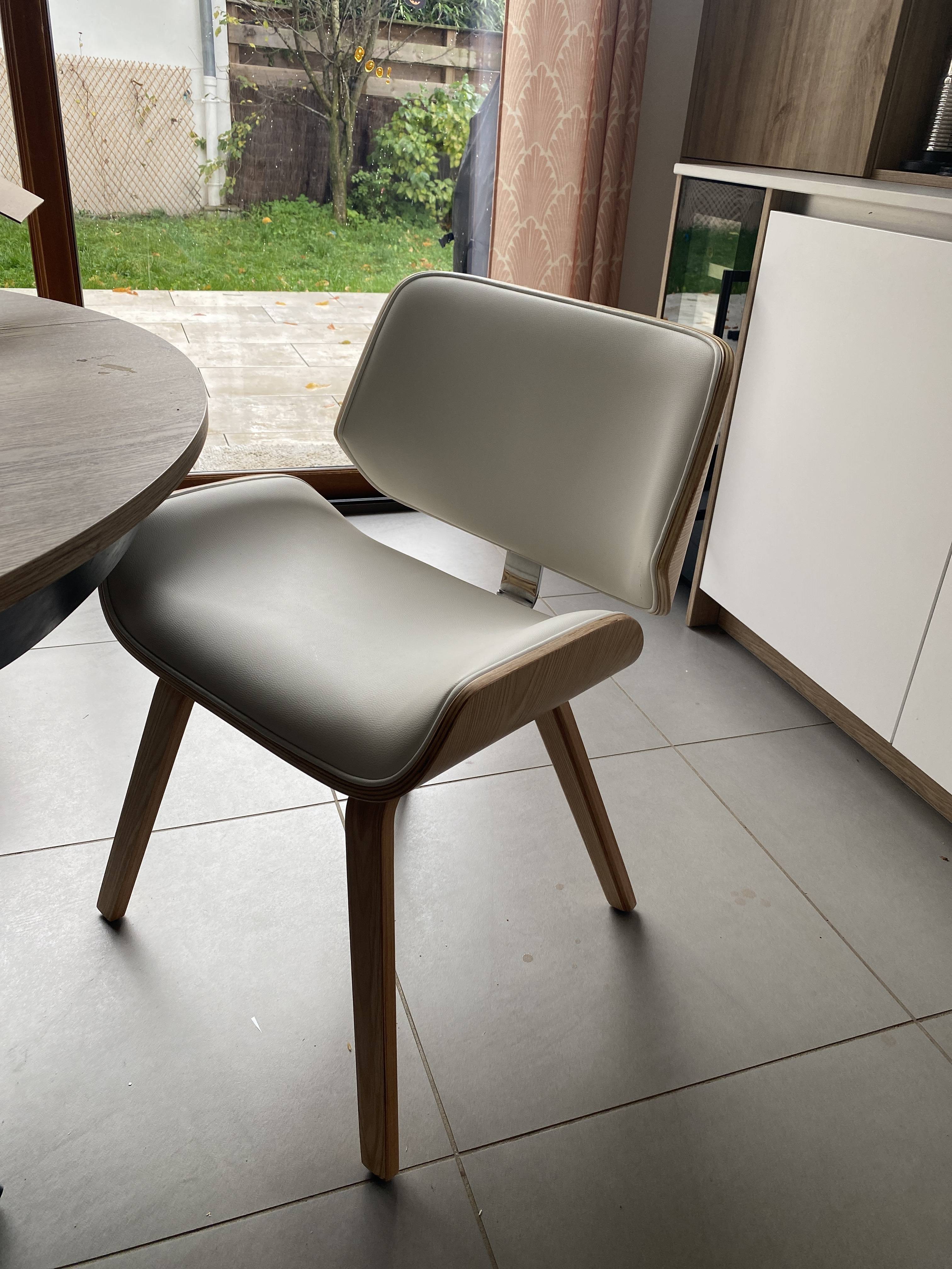 Chaise design blanc et bois clair RUBBENS - Miliboo