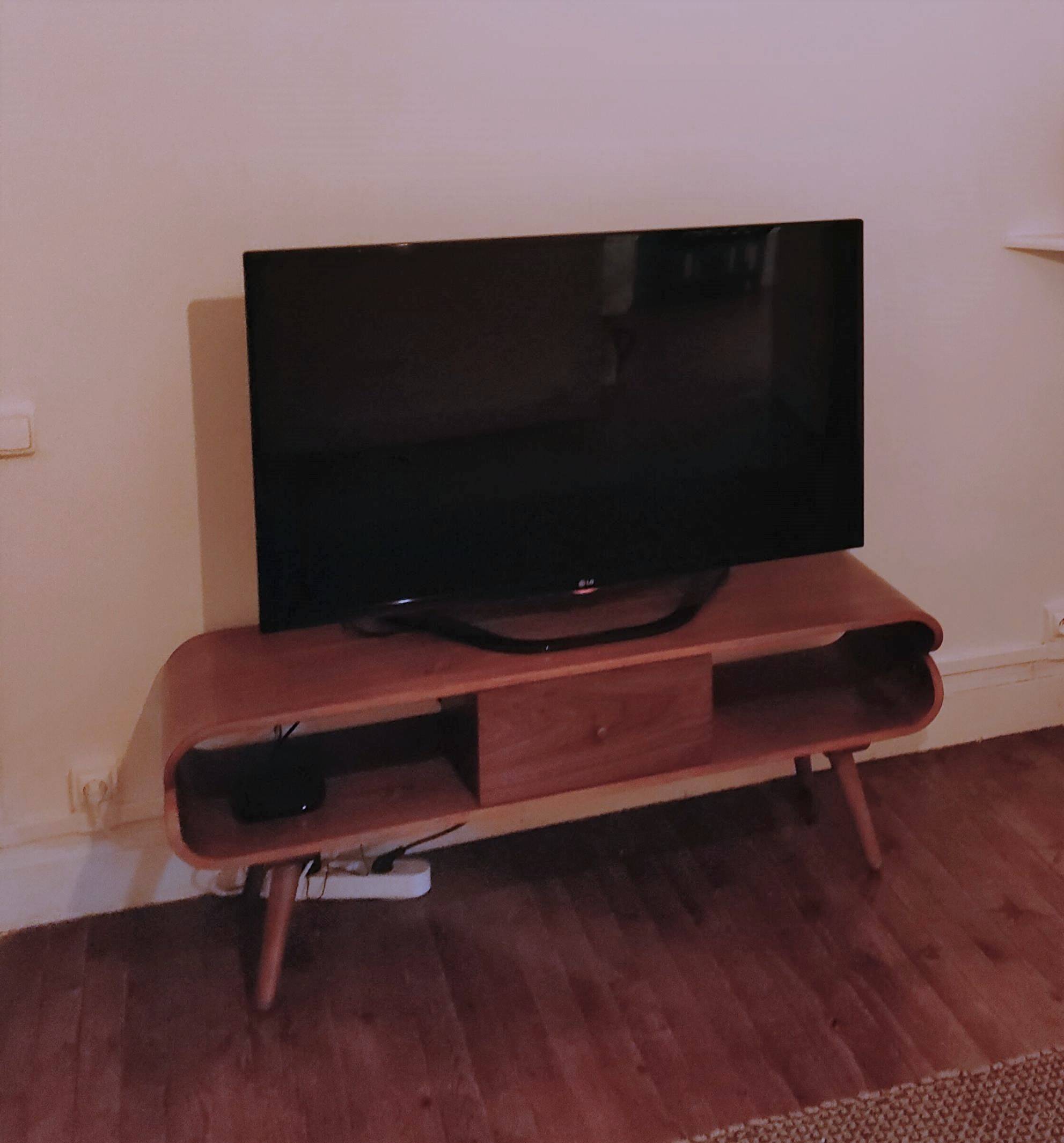 Meuble Tv Vintage En Bois Fonc Avec Rangements L Cm Takla Miliboo