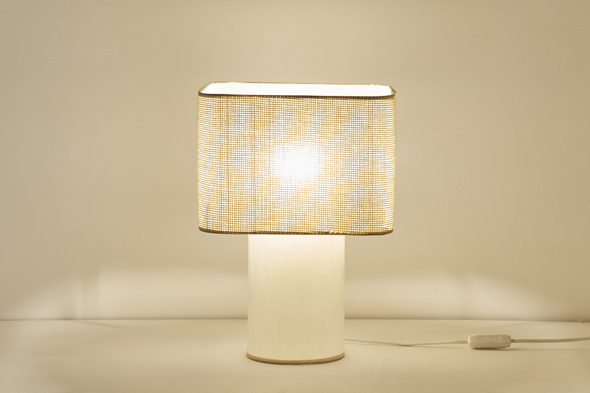 Lampe  poser vintage cube en coton cru et abat-jour en papier tiss H36 CUBO