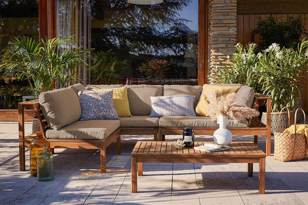 Salon de jardin d'angle 6 places en bois massif avec coussins dhoussables taupe BELIZE