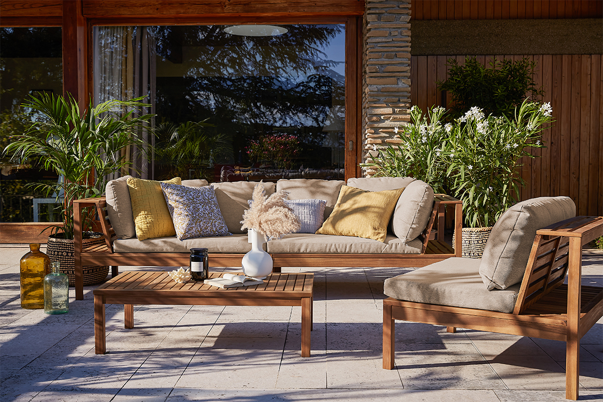 Salon de jardin d'angle 6 places en bois massif avec coussins dhoussables taupe BELIZE