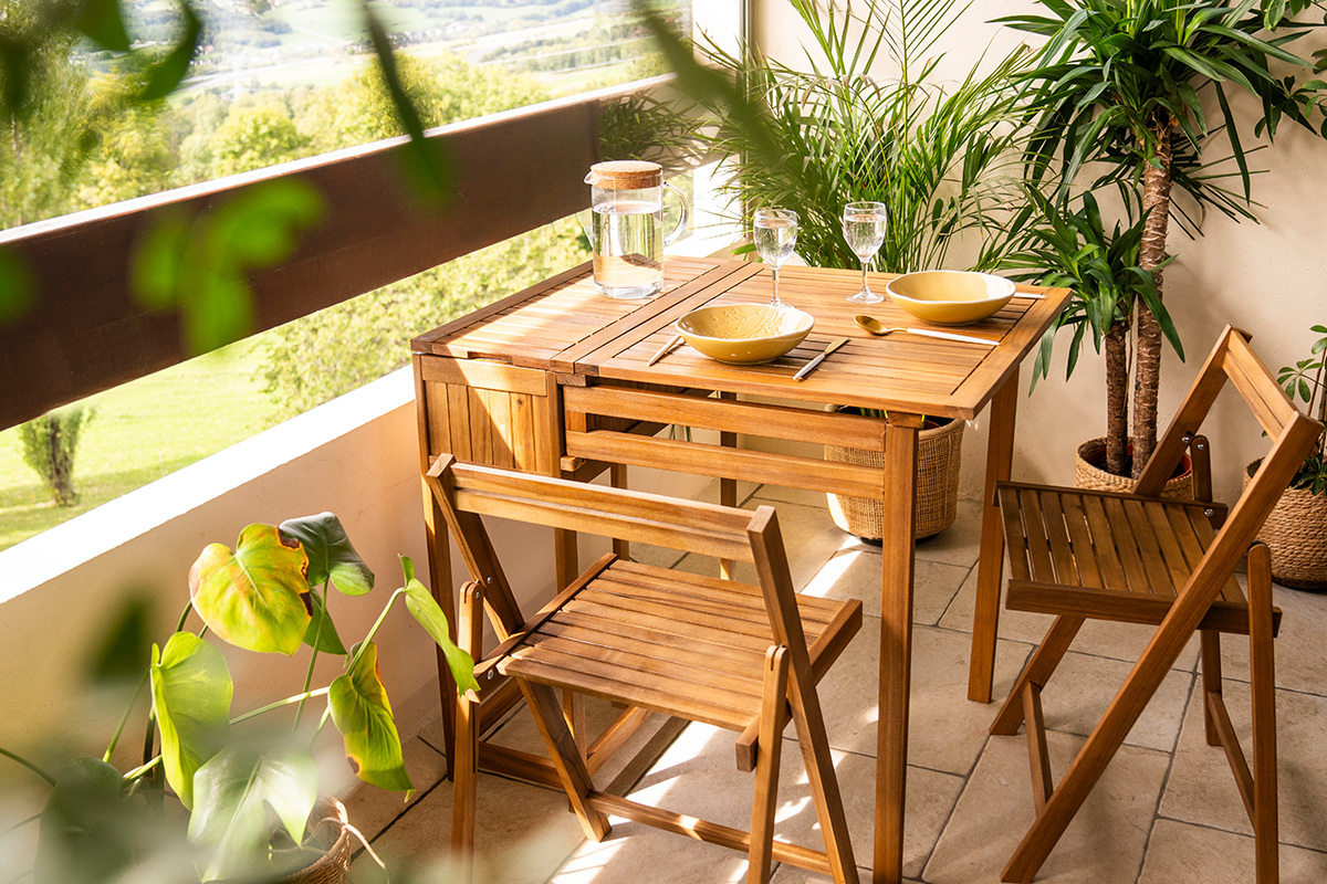 Set de 2 chaises pliantes et 1 table de balcon rabattable avec rangement en bois massif PRADO